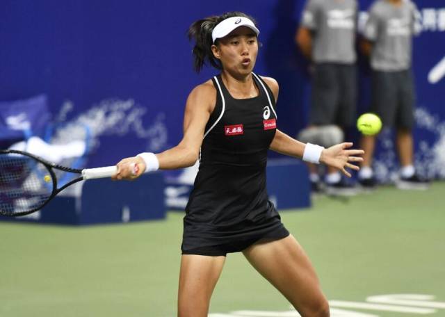 拉塞尔年轻 拉塞尔年轻