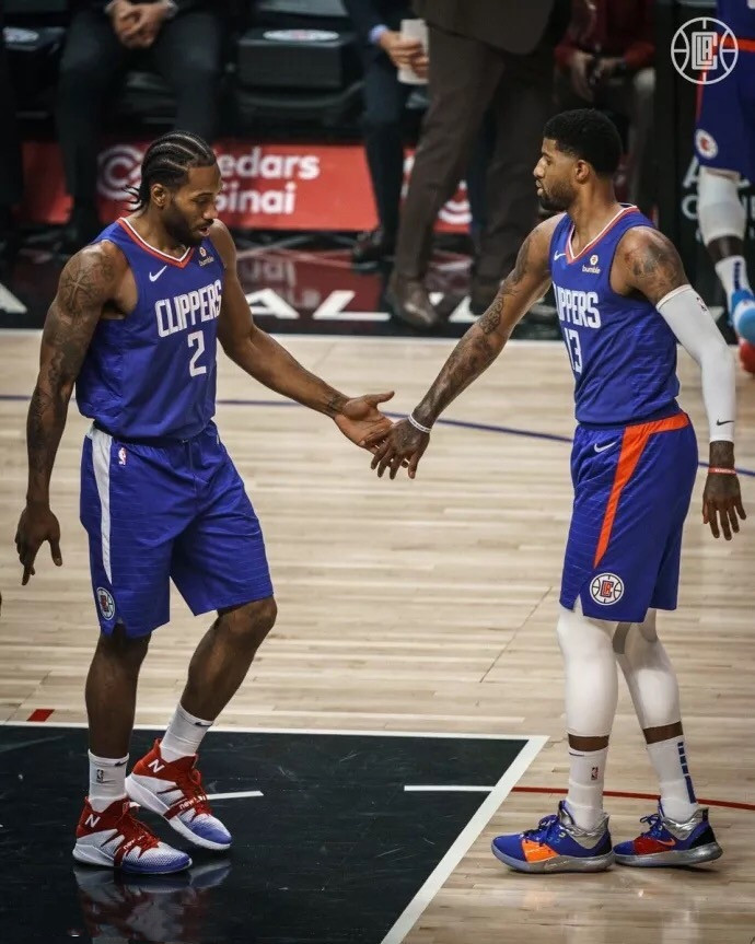 勇士两名右 勇士两名右